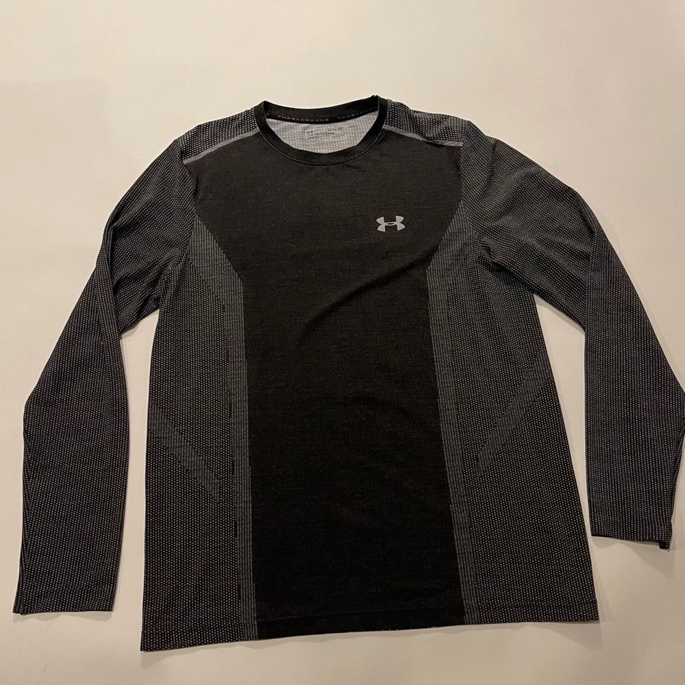 Under Armour Heathear long sleeve shirt